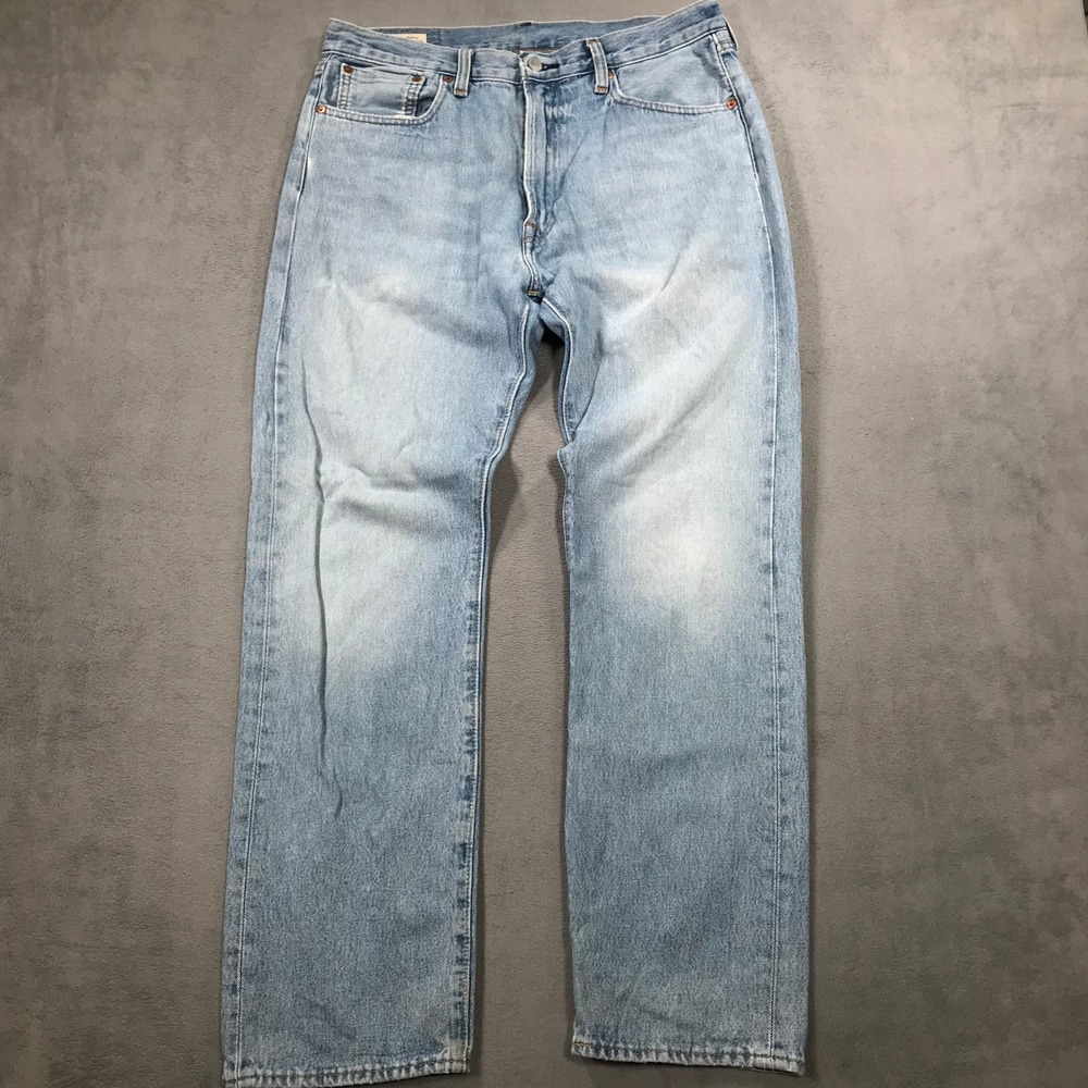 Levi's Premium Jeans Mens 33x32 Light Wash Straight Leg Denim Cotton Hemp 551z